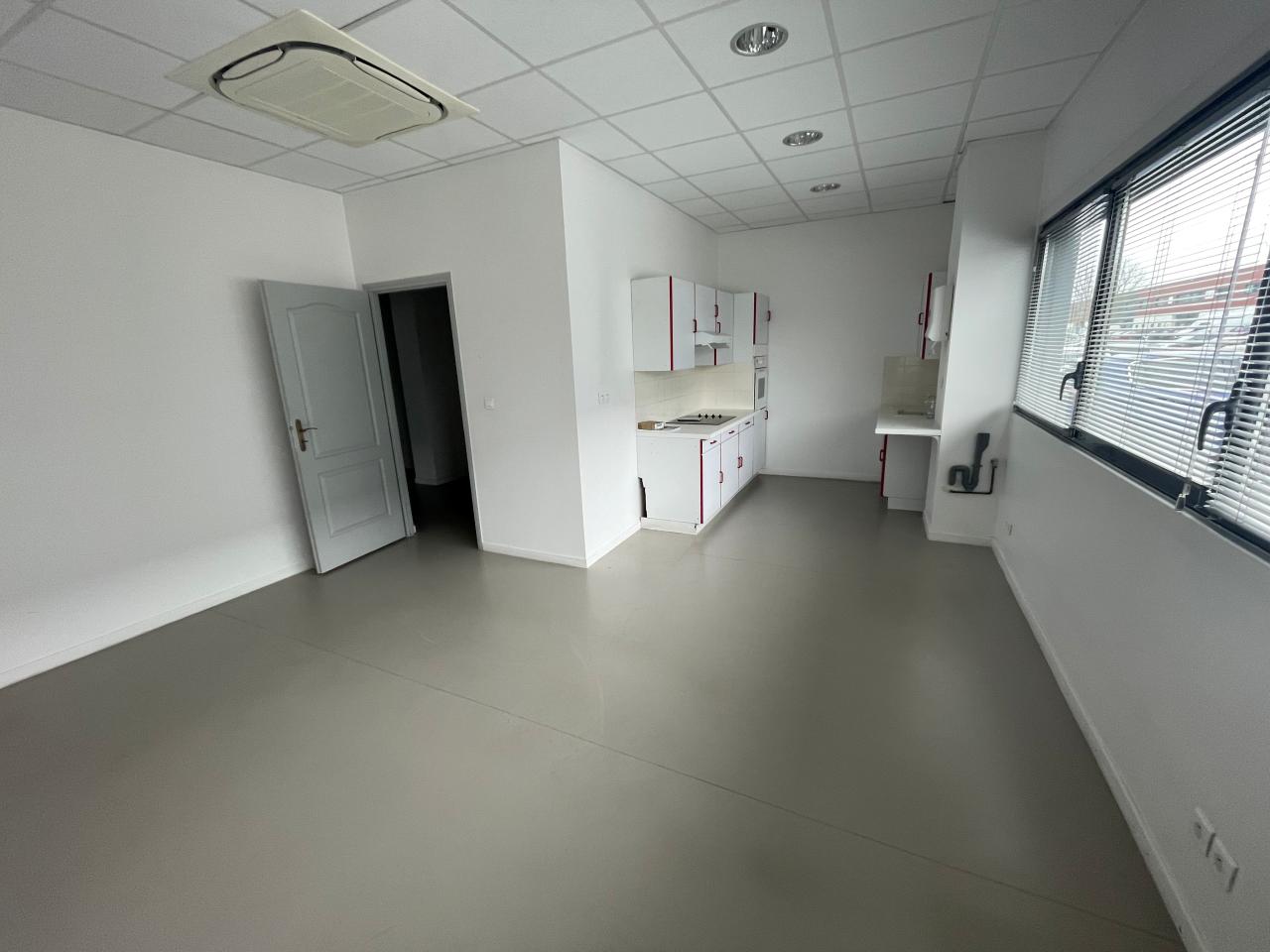 Local d'activité Taverny 872m² Location local d'activité Taverny Val-d'Oise OLACT2426792 8